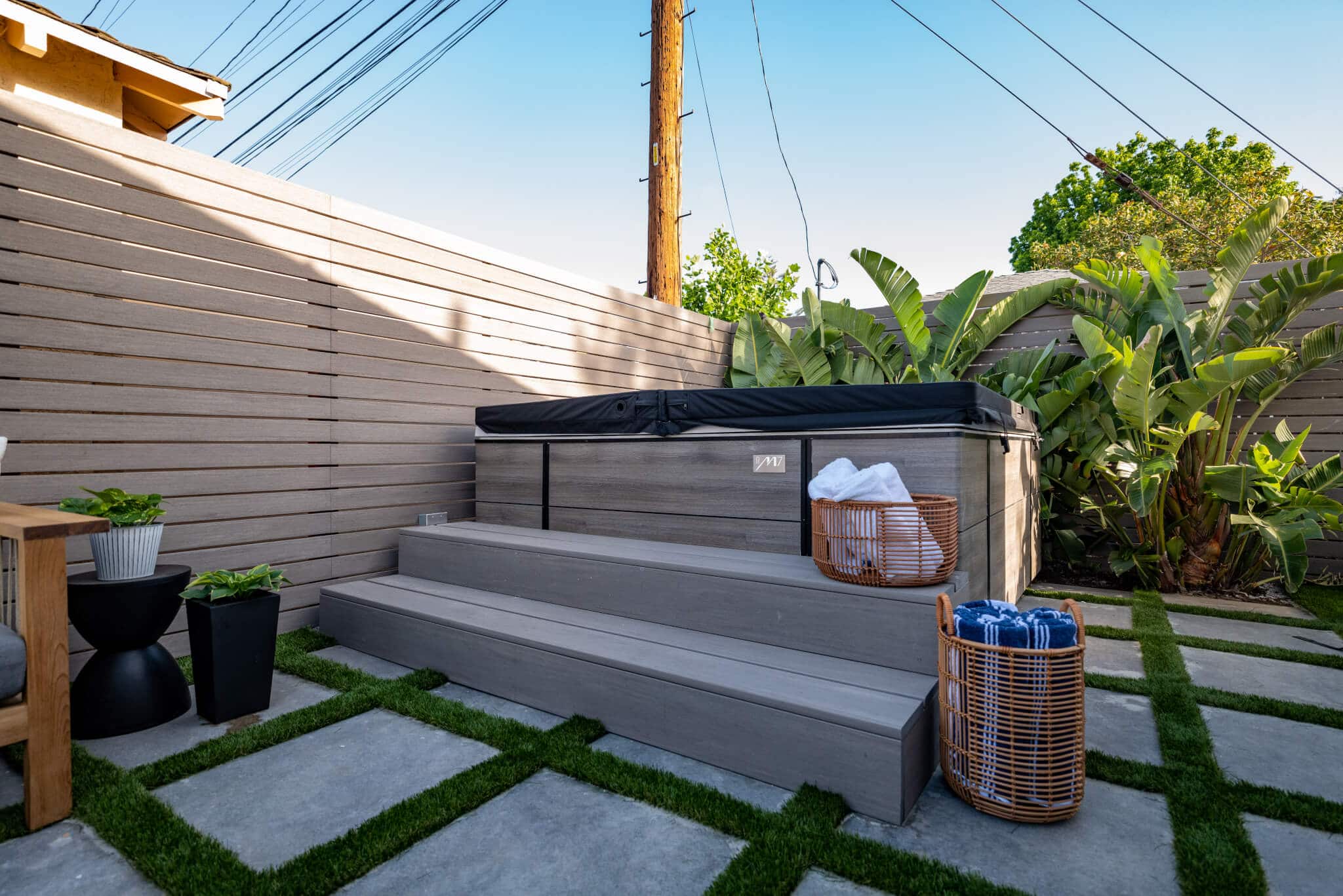 average hot tub size